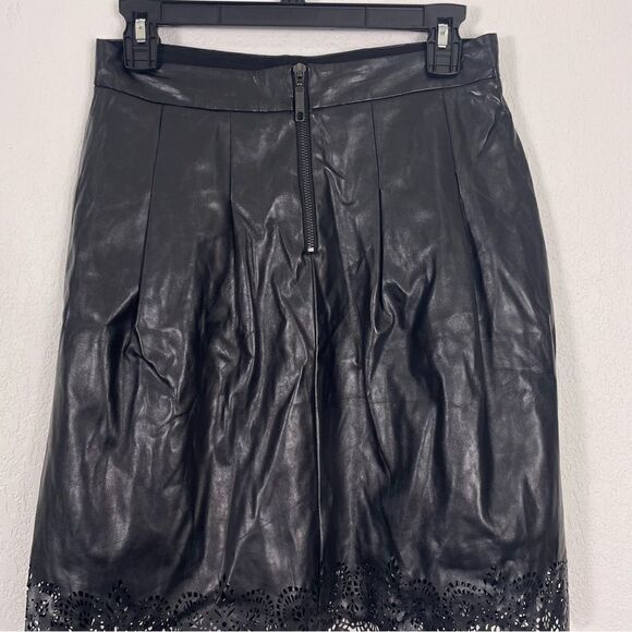 J. McLaughlin Black Faux Leather Cutout Trim Skirt - Picture 3 of 9